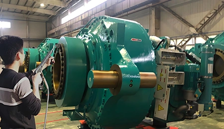 التنظيف بالبخار للمعدات الصناعية الثقيلة