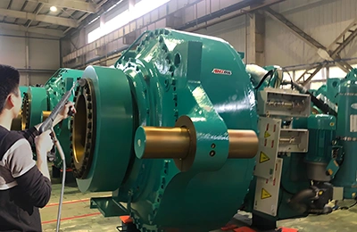 التنظيف بالبخار للمعدات الصناعية الثقيلة 