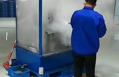 التنظيف بالبخار للأجزاء الداخلية للمعدات الصناعية 