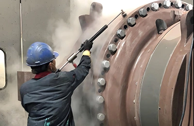 التنظيف بالبخار للحاويات الصناعية الكبيرة