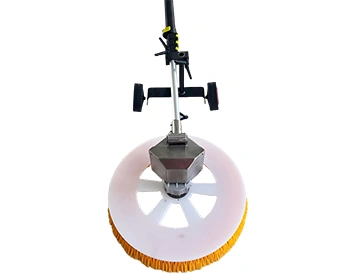 فرشاة كهربائية لتنظيف الألواح الشمسية