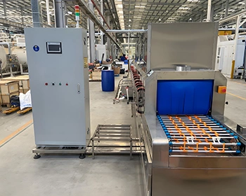 آلة غسيل نفقية لغسل الصناديق البلاستيكية