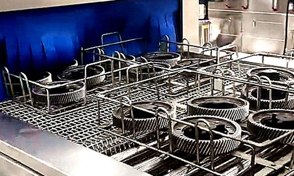 في صناعة التروس وقطع الغيار